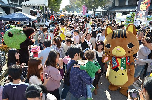 Yuru-kyara là gì - văn hóa Mascot Nhật Bản Hình ảnh lễ hội 5