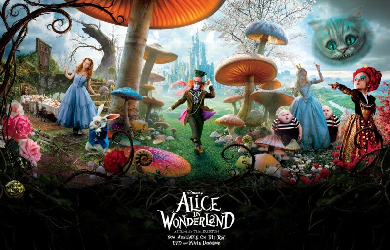Alice in wonderland được chắp bút bởi biên kịch Linda Woolverton 