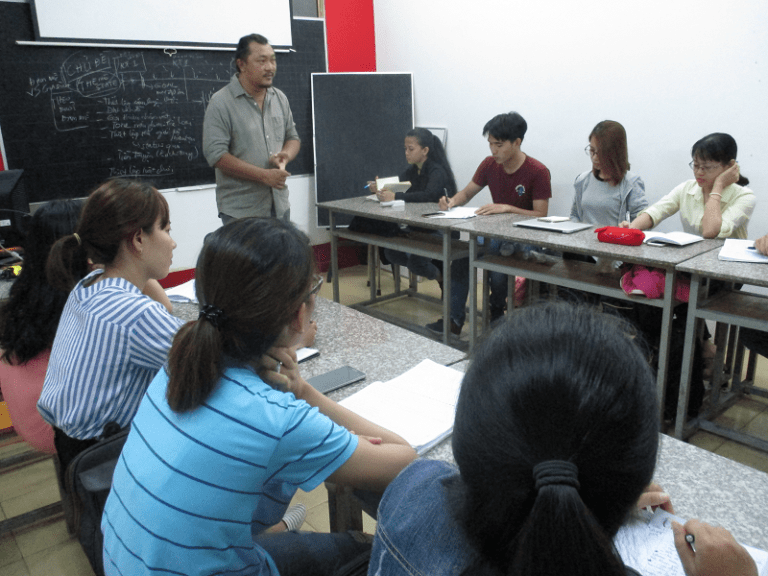 Các lớp học về biên kịch không chỉ giúp bạn có thêm kiến thức về kịch bản, mà còn đưa ra quy chuẩn trình bày một cách chuyên nghiệp nhất